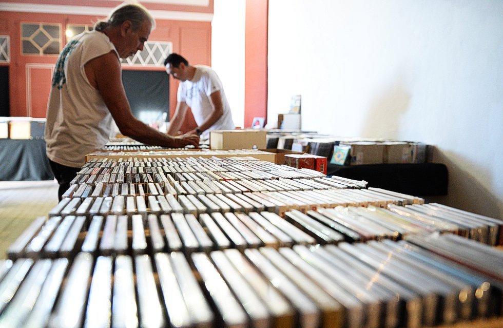 feiradiscolivro_1_980_2500