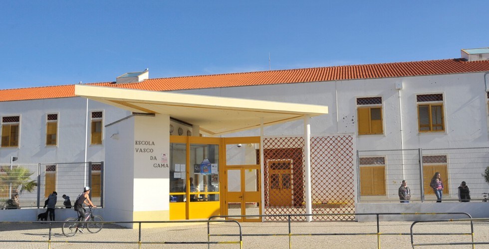 R_Edu_Acordo_Agrupamento_1_980_2500.jpg
