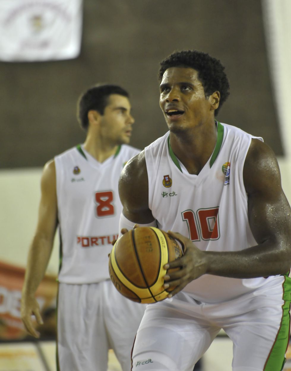 basquete_interior_1_980_2500.jpg